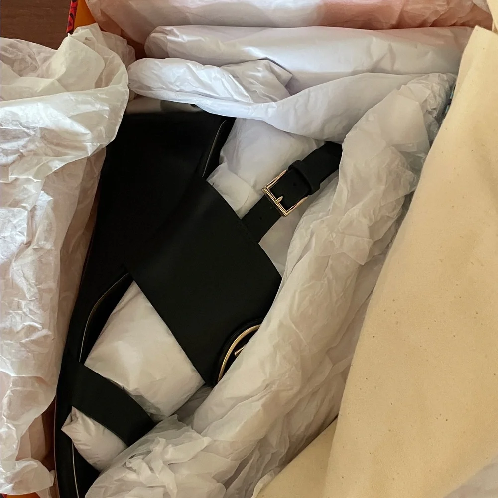 Tory Burch Perfect Black/Gold Metal Miller 65mm Wedge Veg Leather Sandal 8 NIB